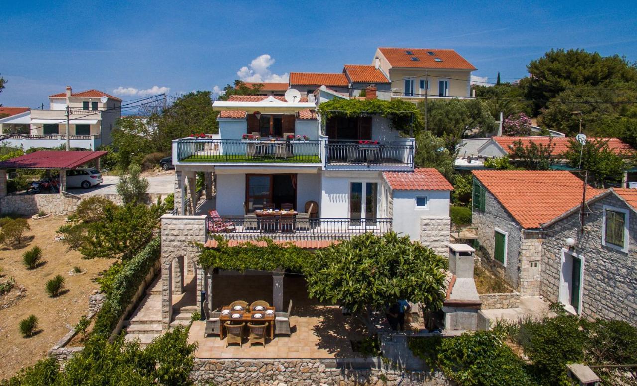 Golden View Luxury Apartment Maslinica Esterno foto