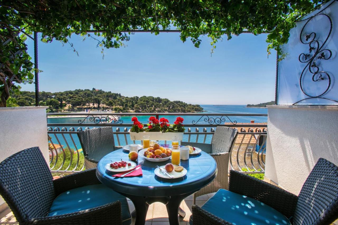 Golden View Luxury Apartment Maslinica Esterno foto