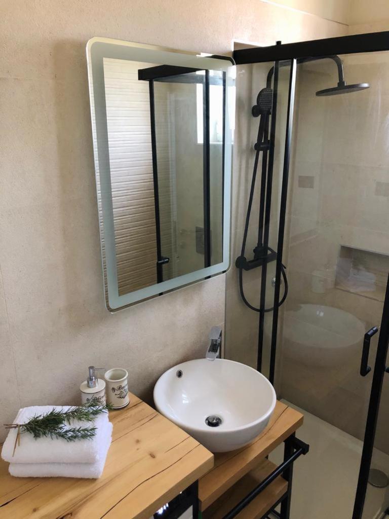 Golden View Luxury Apartment Maslinica Esterno foto