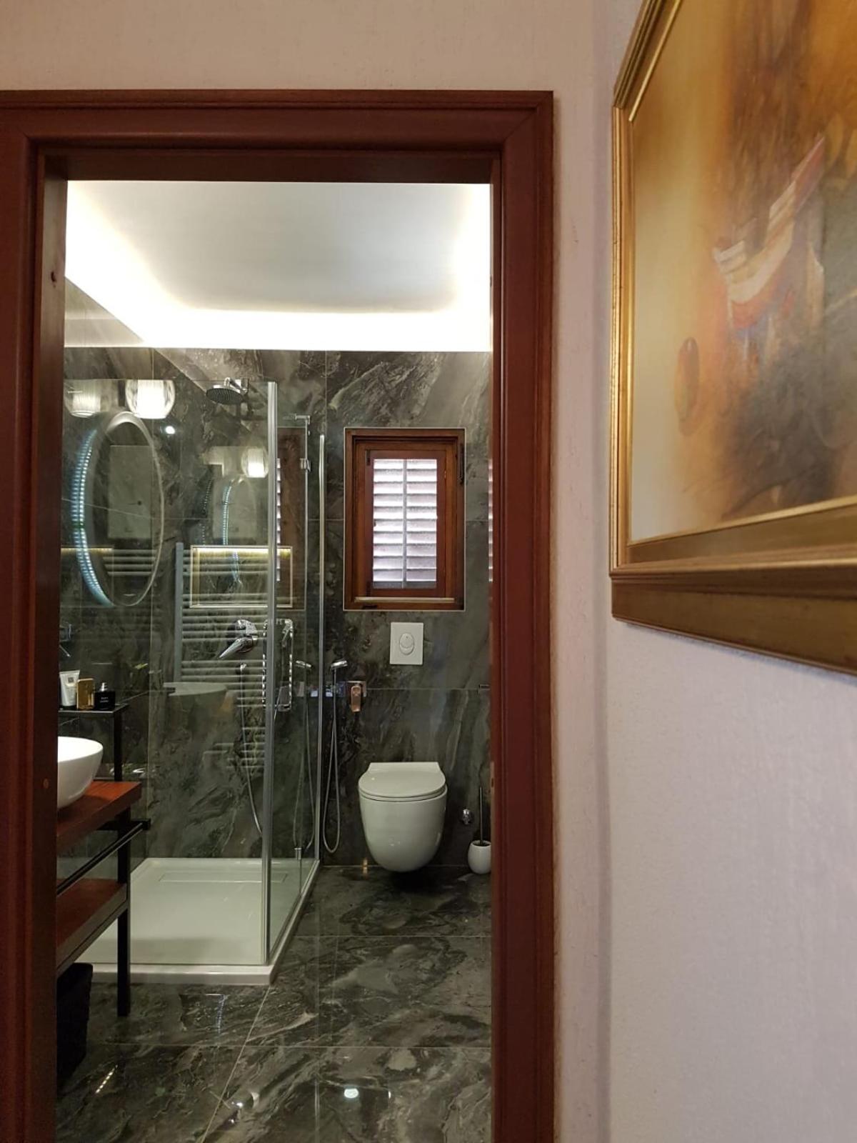 Golden View Luxury Apartment Maslinica Esterno foto