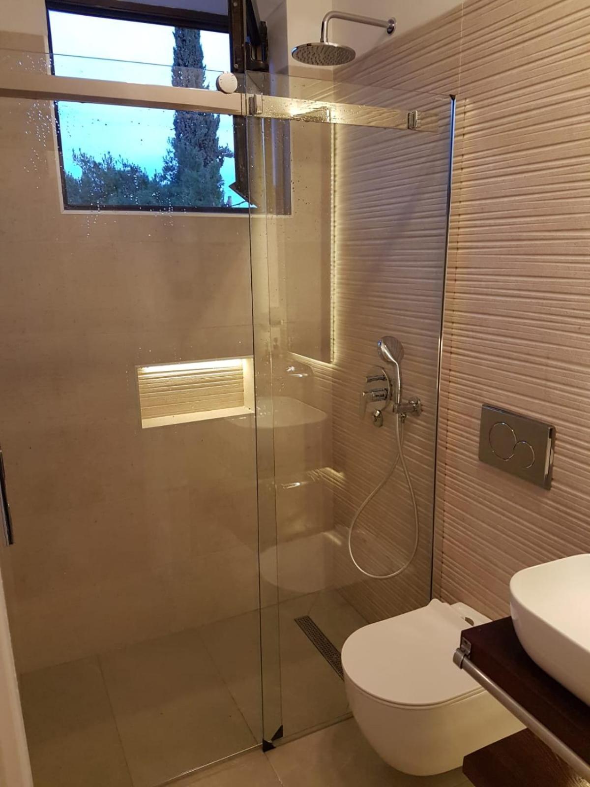 Golden View Luxury Apartment Maslinica Esterno foto